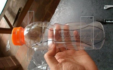 A méhek egy műanyag palack (műanyag) A méhek egy műanyag palack