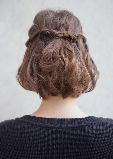 Alapvető tippek és szép frizurák nők haja a közepes és rövid szakaszon, umkra