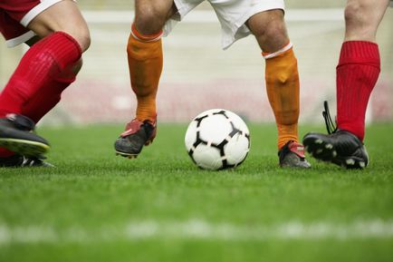 Váltó és tartja a labdát a futball - hogyan kell tartani a labdát a labdarúgó