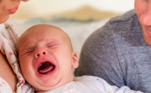 Miért a baba sír