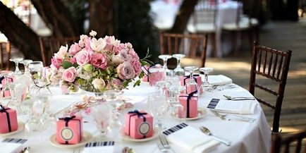 Tálalás esküvői asztalra fotó, ötleteket, tippeket