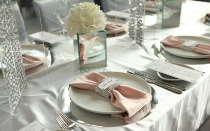 Tálalás esküvői asztalra fotó, ötleteket, tippeket