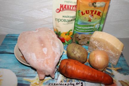 Rakott saláta csirkével, gombával, sajttal - lépésről lépésre receptek fotókkal otthon