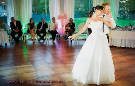 Tippek készül egy esküvői tánc koreográfus Marina Puzanov
