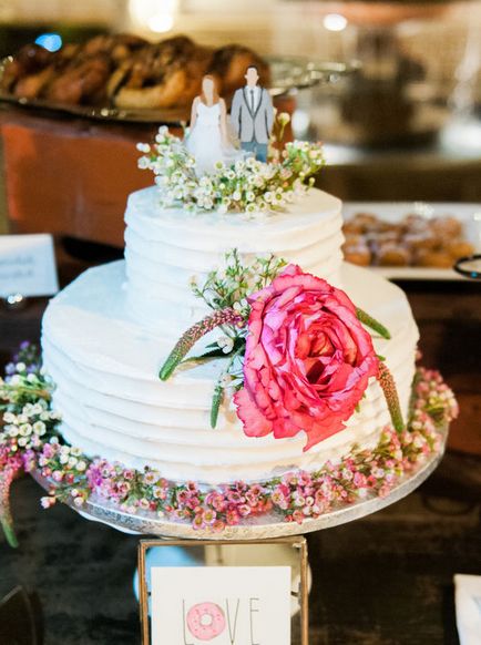 Esküvői torta és kétszintes földszintes