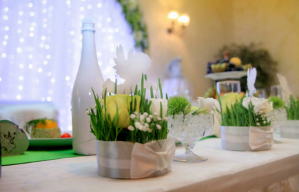 Egy kellemes szolgáló esküvői asztalra - egyszerű titkokat ismert vendéglátó-ipari cégek