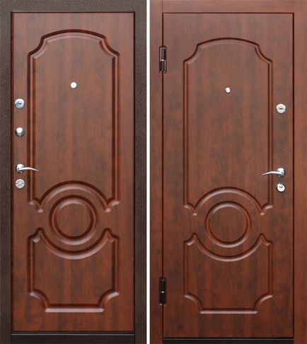 A bejárati ajtók a házban, fém, vas, fa üveg, fotó lehetőségek
