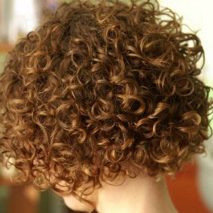 Kémiai haj a nők számára, típusú nedves kémiai nagy vagy könnyű közepes haj