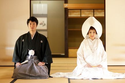 Japán esküvői cikkeket és megjegyzéseket Japán