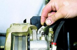 Hogyan szivattyú a fékek mező Hogyan szivattyú a fékek mező