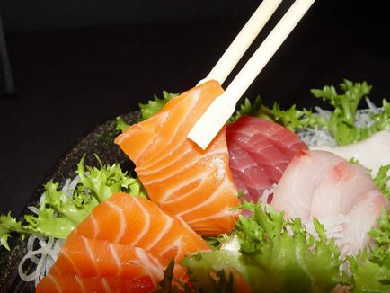 Hogyan enni pálcikával sushi