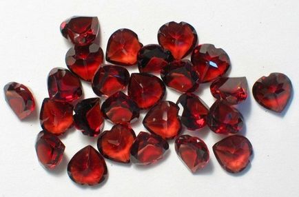 Garnet stone és tulajdonságai Garnet stone és tulajdonságai