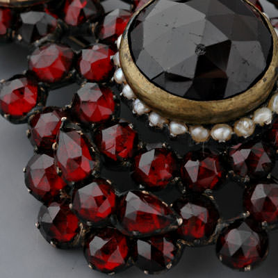 Garnet stone és tulajdonságai Garnet stone és tulajdonságai