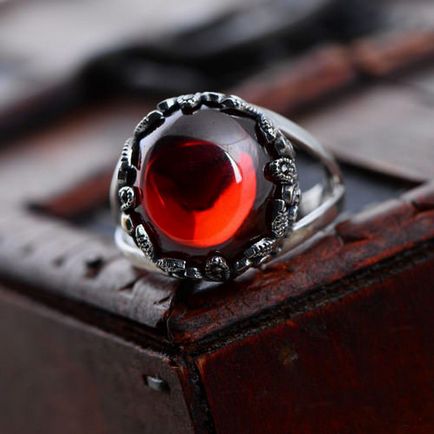 Garnet stone és tulajdonságai Garnet stone és tulajdonságai