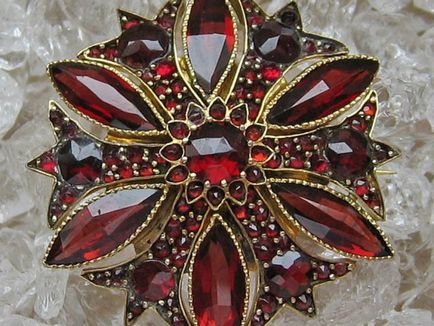 Garnet stone és tulajdonságai Garnet stone és tulajdonságai