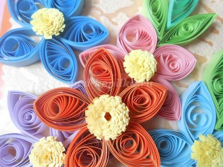 Képeslap kezüket Quilling