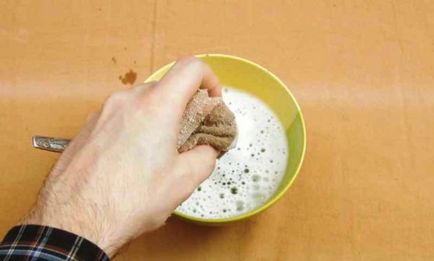 A bozót kezelni műbőr, vagy mossa a tinta a bőr kanapék és egyéb bőráruk, és a fotók (műbőr) A bozót kezelni műbőr, vagy mossa a tinta a bőrkanapé és egyéb objektumok a fényképet, és a bőr