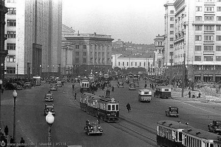 History Okhotny bevásárlóközpontok a bevásárló központ