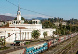 Hogyan lehet eljutni vonattal Abházia