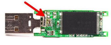 Hogyan lehet javítani az USB flash meghajtó a saját