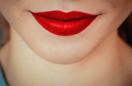 Hogyan kell festeni az ajkak piros rúzs