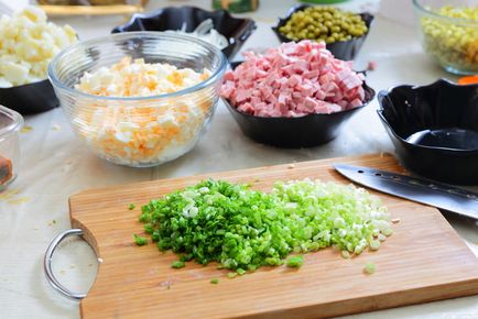 Hogyan kell elkészíteni a tökéletes saláta recept lépésről lépésre