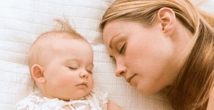 Hogyan kell tanítani a baba aludni külön a szüleiktől a kiságyban (real video)