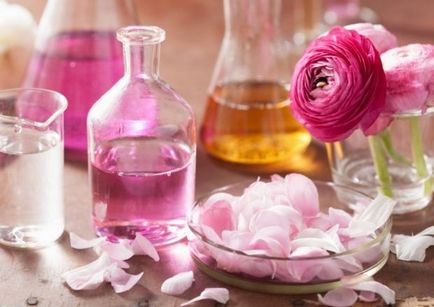 Hogyan készítsünk rózsaszirom testápoló otthon lépésről lépésre, és rendelkezésre áll - az impulzus a női szépség