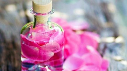 Hogyan készítsünk rózsaszirom testápoló otthon lépésről lépésre, és rendelkezésre áll - az impulzus a női szépség