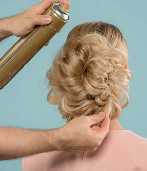 Hogyan készítsünk egy frizura az esküvőre saját gyakorlati lépést fotó és leírás