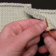 Hogyan kell varrni kötött elemek tűvel vagy horgolt 2. osztályú módszerrel (mint a kötött öltés horogrészeket) Hogyan kell varrni kötött vagy hurkolt részei tű 2 osztály módszer