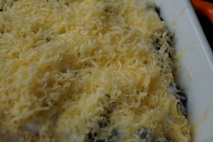 Csirke gombával és sajttal, kemencében sült - egy fotó-lépésre főzés receptek