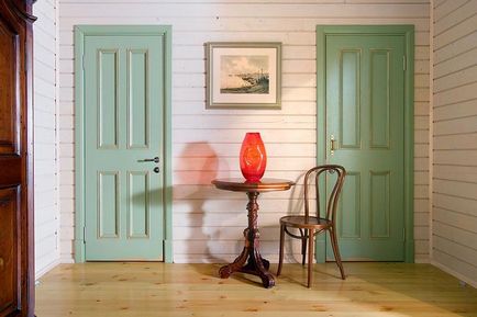 Festés fa ajtók, hogy mit és hogyan kell festeni a régi, fából készült ajtó egy lakásban