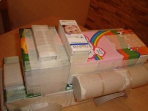 Tűzoltókocsi papírra a kezét (fotó), mint lépésről lépésre, hogy egy tűzoltóautó ki a dobozból (tűz) Tűzoltókocsi papírra a kezét (fotó), mint lépésről lépésre, hogy egy tűzoltóautó ki a dobozból