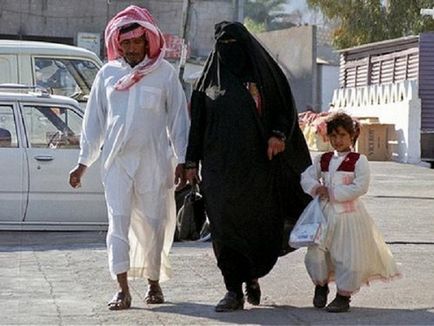 Eloszlatása mítoszok! Valójában a nők élnek az Egyesült Arab Emírségek