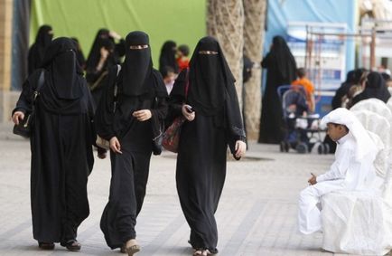 Eloszlatása mítoszok! Valójában a nők élnek az Egyesült Arab Emírségek