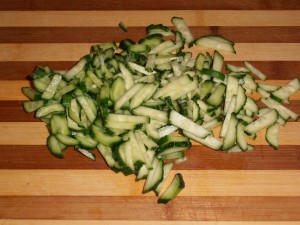 Saláta füstölt kolbász, uborka receptek képekkel