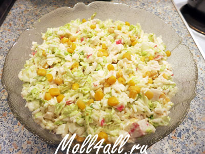 Saláta Tarisznyarák, tojás, sajt és uborka - frissesség