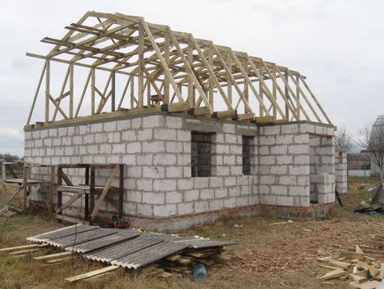 Építése a tetőtérben kezét fotó, videó