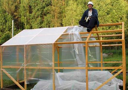 Greenhouse fából kezük rajz a fa és polikarbonát, hogyan kell felépíteni egy üvegház keretét, fotó