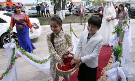 Csecsen esküvői hagyomány, a nemzeti szokások és hagyományok fotókkal és videó