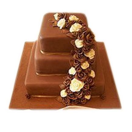 Díszíteni a tortát az esküvőre népszerű és egyedi típusú ékszerek