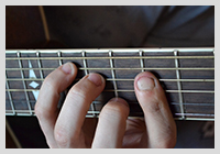 Hogyan szorítani a húrt a gitáron Hogyan szorítani a húrt a gitáron