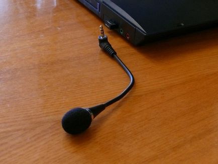 Hogyan lehet engedélyezni a beépített mikrofon, egy laptop