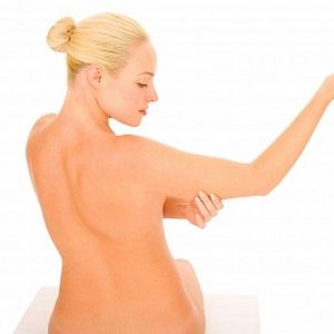 Hogyan lehet eltávolítani a megereszkedett bőr a hason