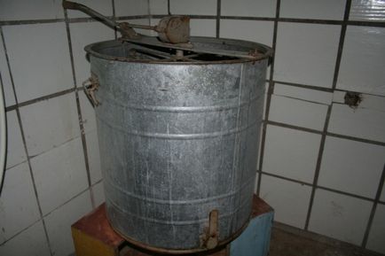 Extractor kezük