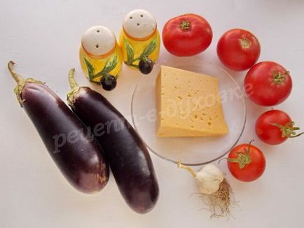 Padlizsán, sült a kemencében paradicsommal és sajttal