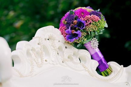 Virág az esküvői fotó gyönyörű menyasszonyi csokor