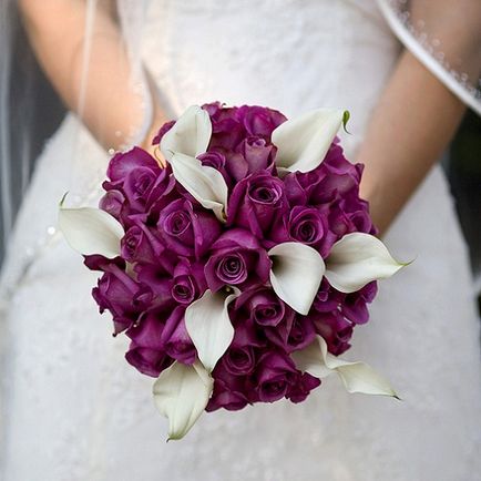Virág az esküvői fotó gyönyörű menyasszonyi csokor
