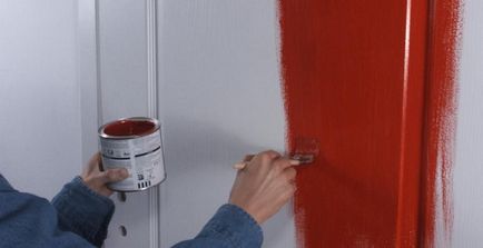 A festett fa ajtók